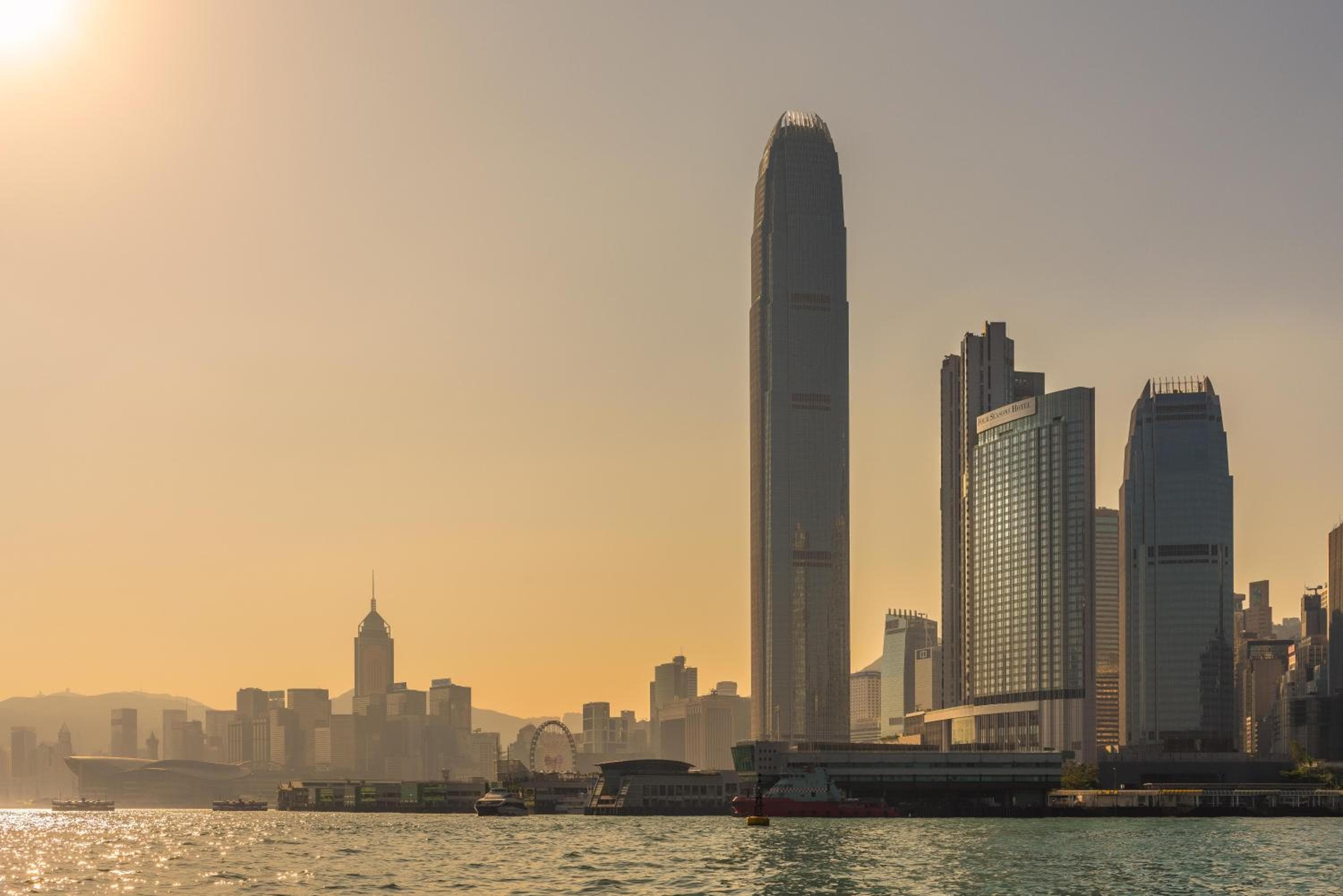 Four Seasons Hotel Hong Kong photo 2