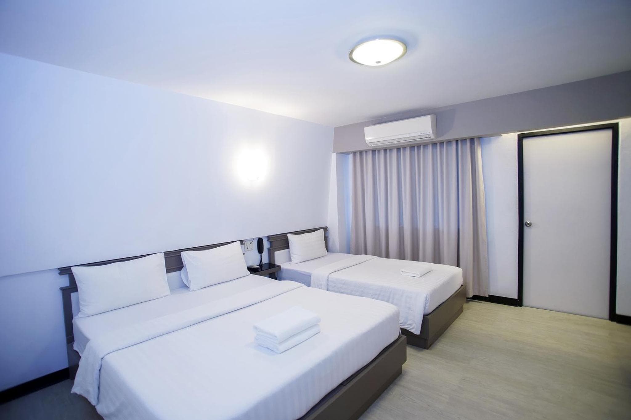 Hi Season Hotel photo 3