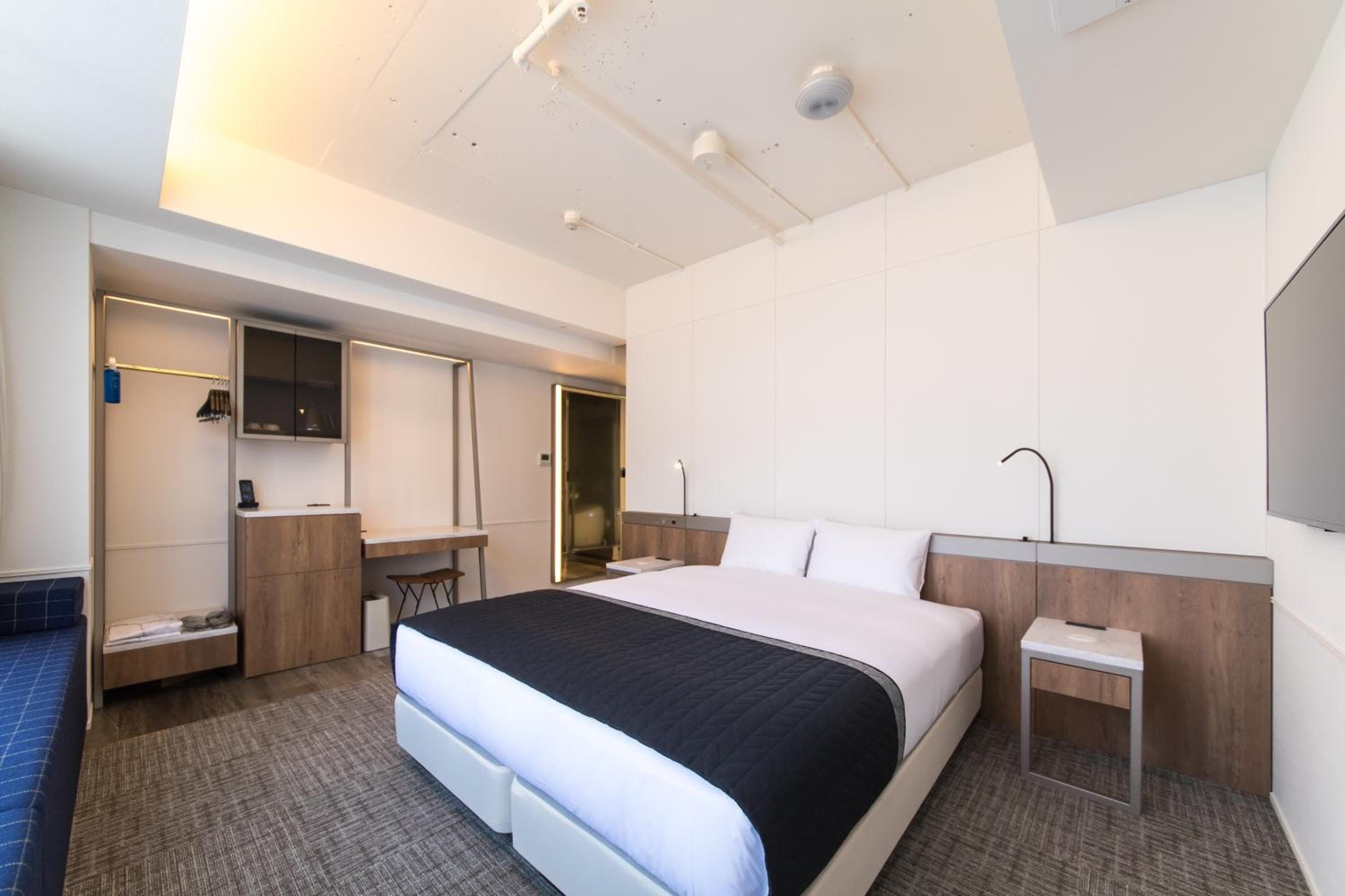 HOTEL THE FLAG Shinsaibashi photo 4
