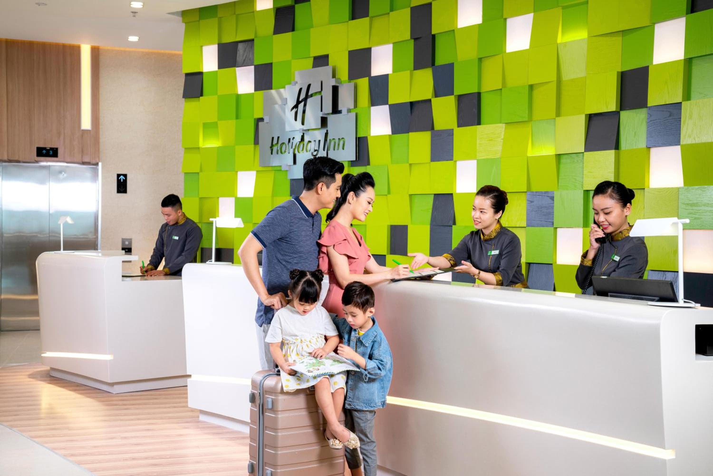 Holiday Inn & Suites Saigon Airport by IHG photo 4