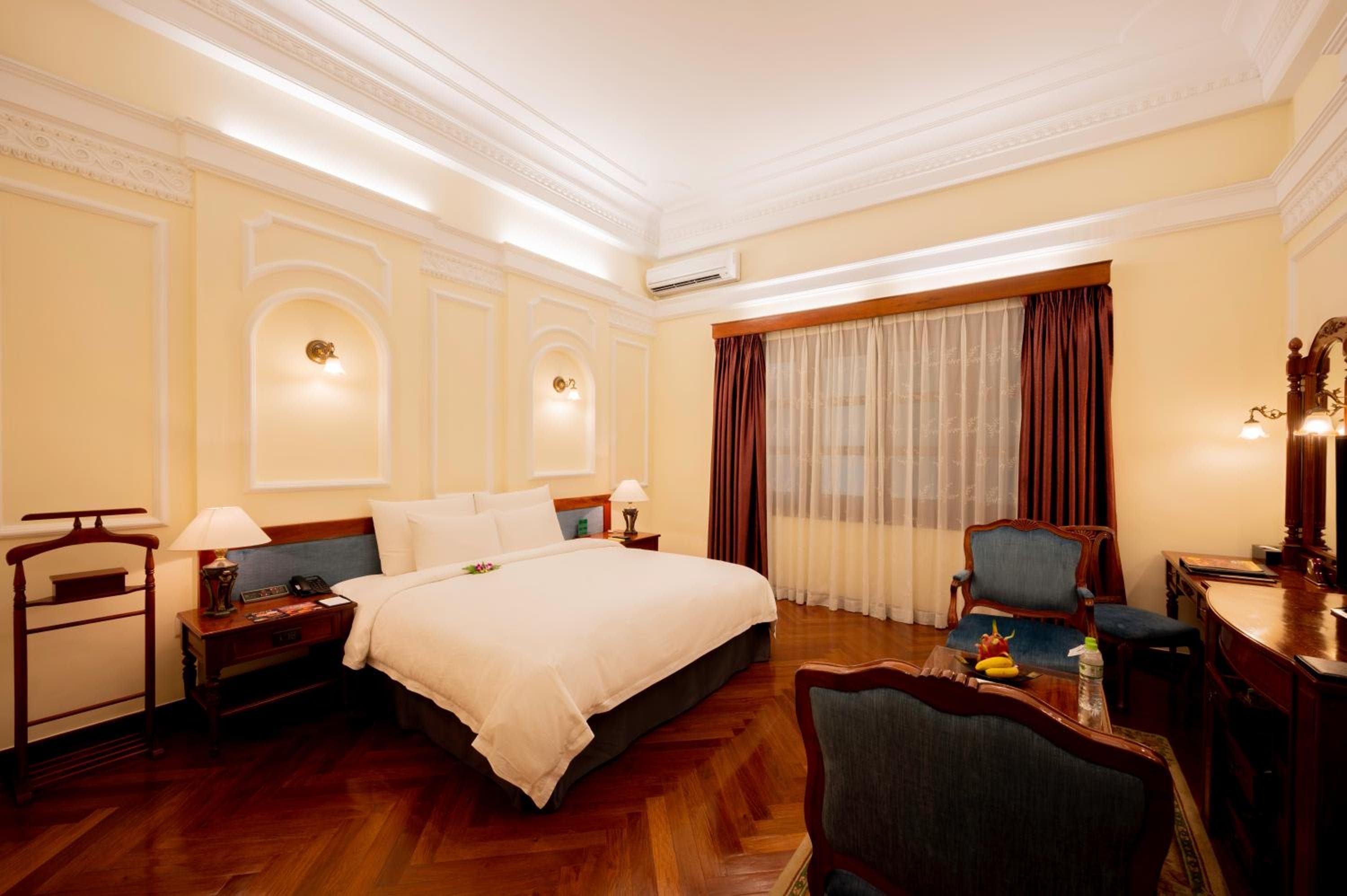 Hotel Majestic Saigon photo 4