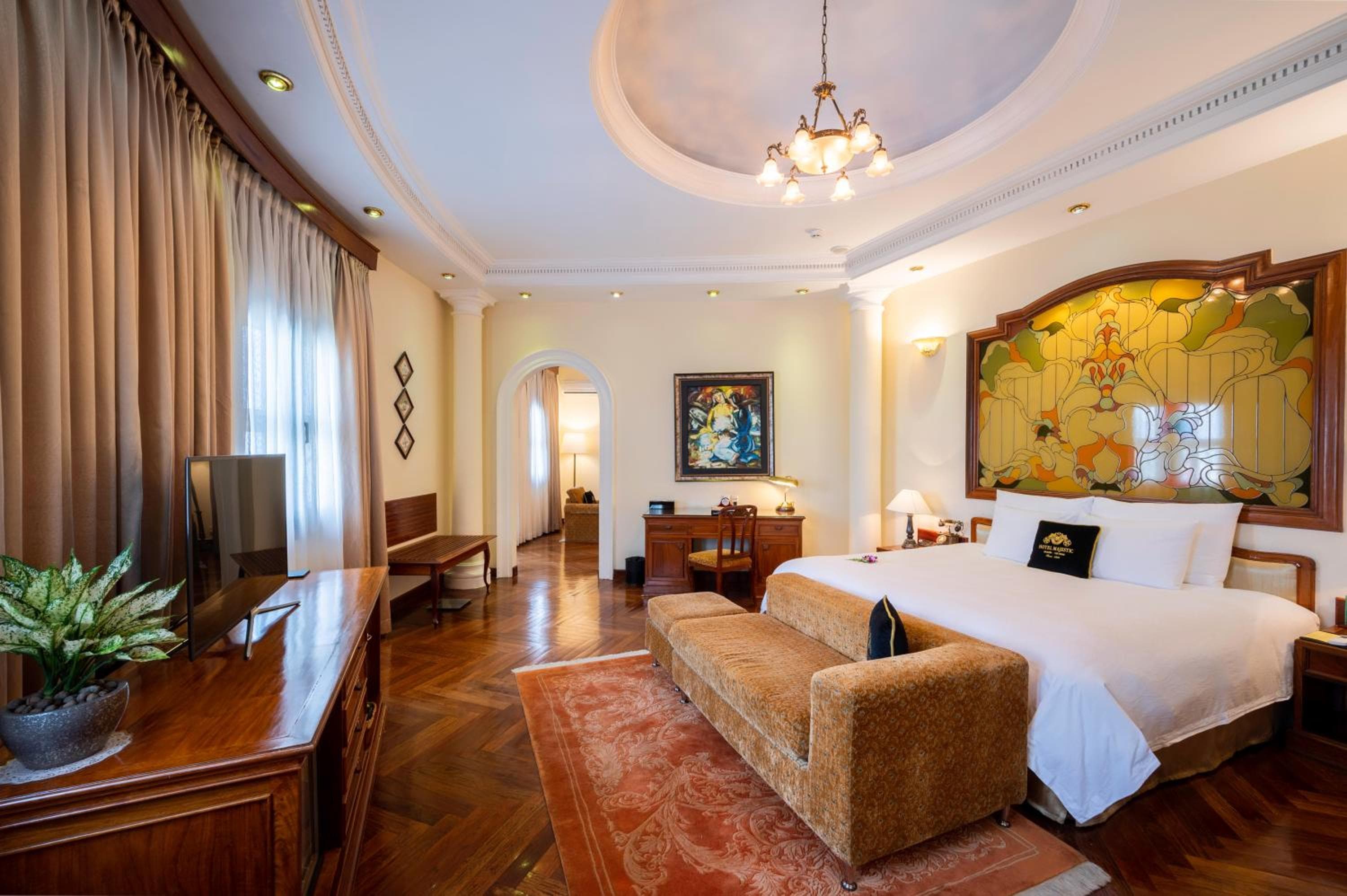 Hotel Majestic Saigon photo 3