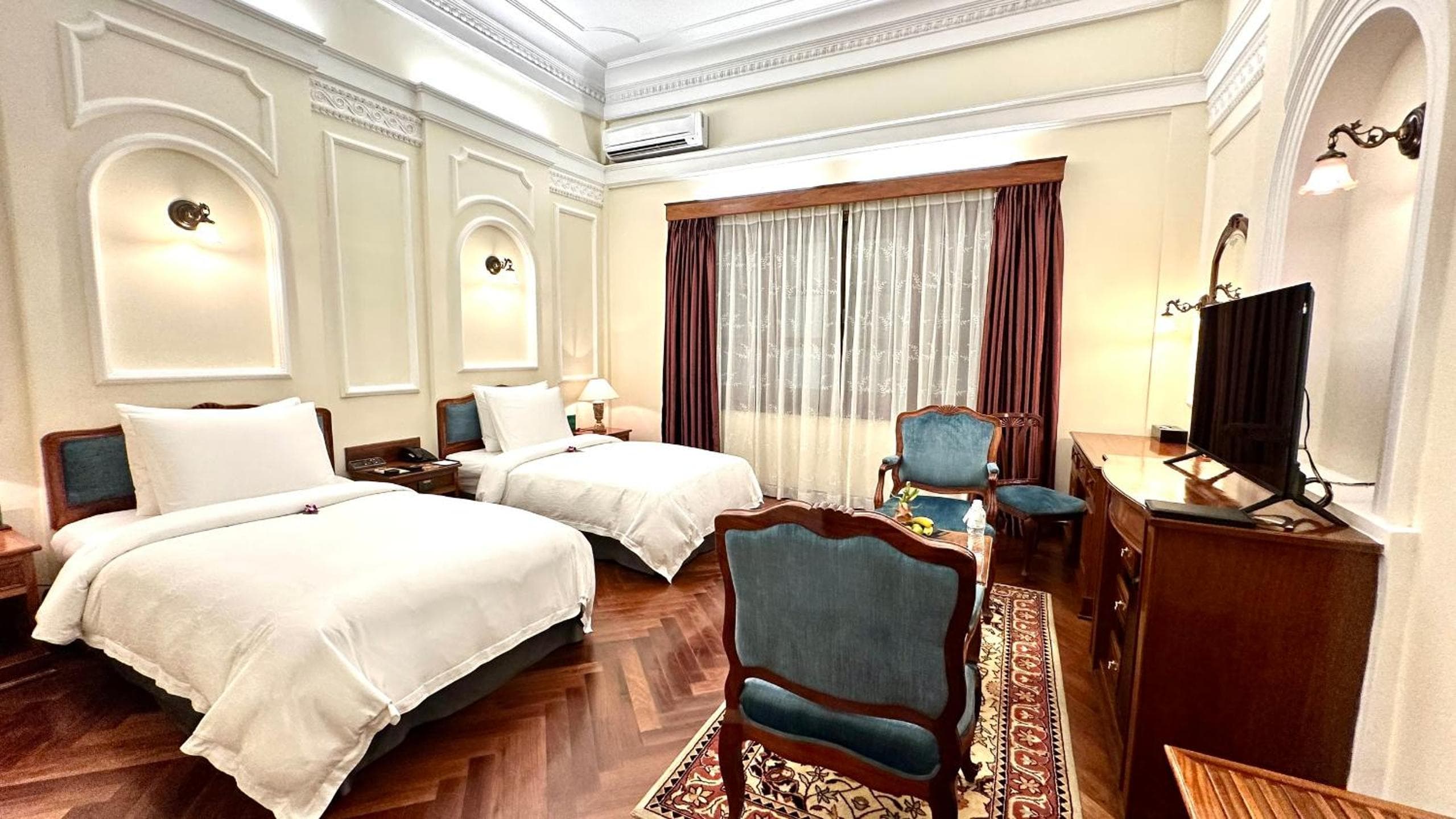 Hotel Majestic Saigon photo 5