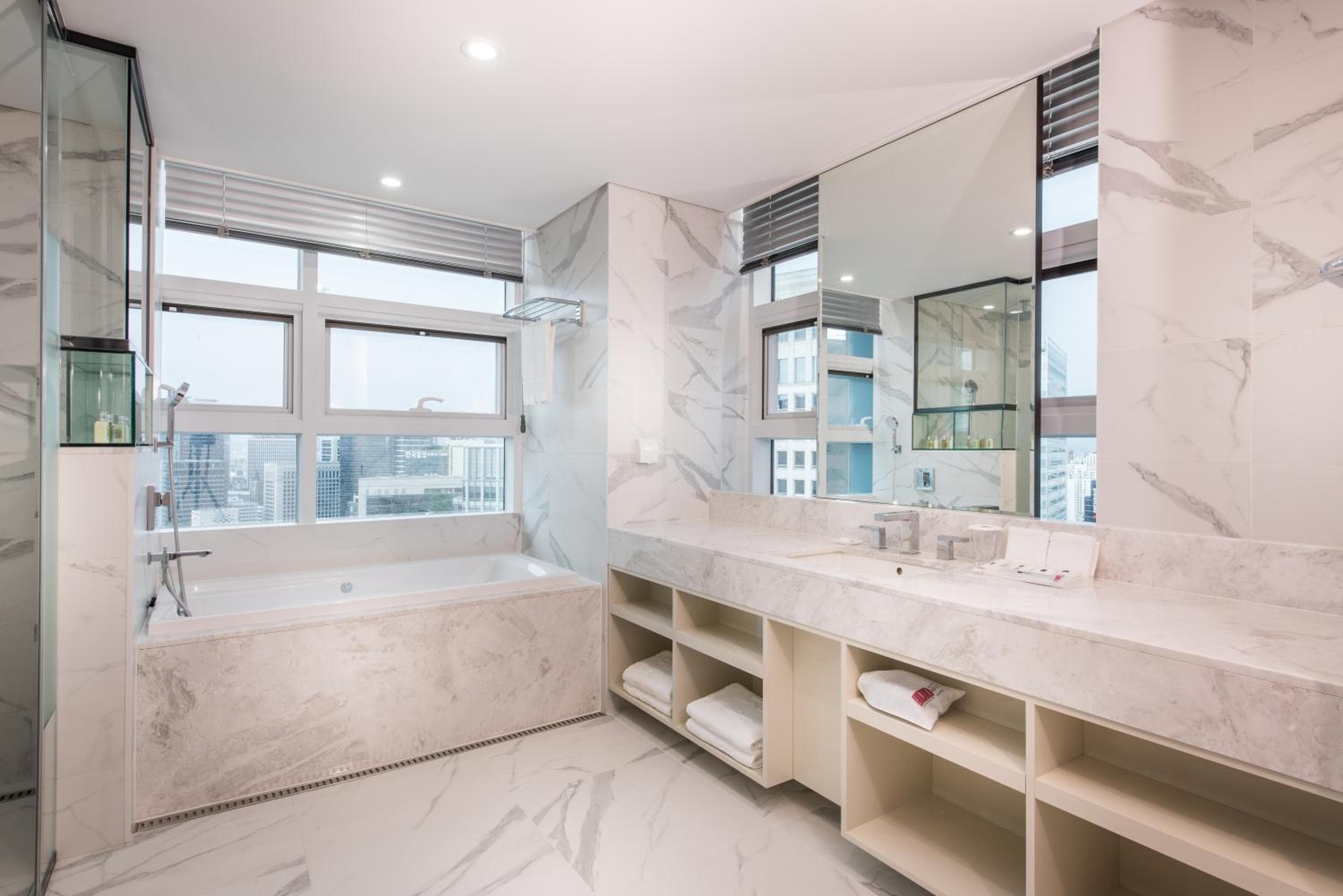 ENA Suite Hotel Namdaemun photo 2