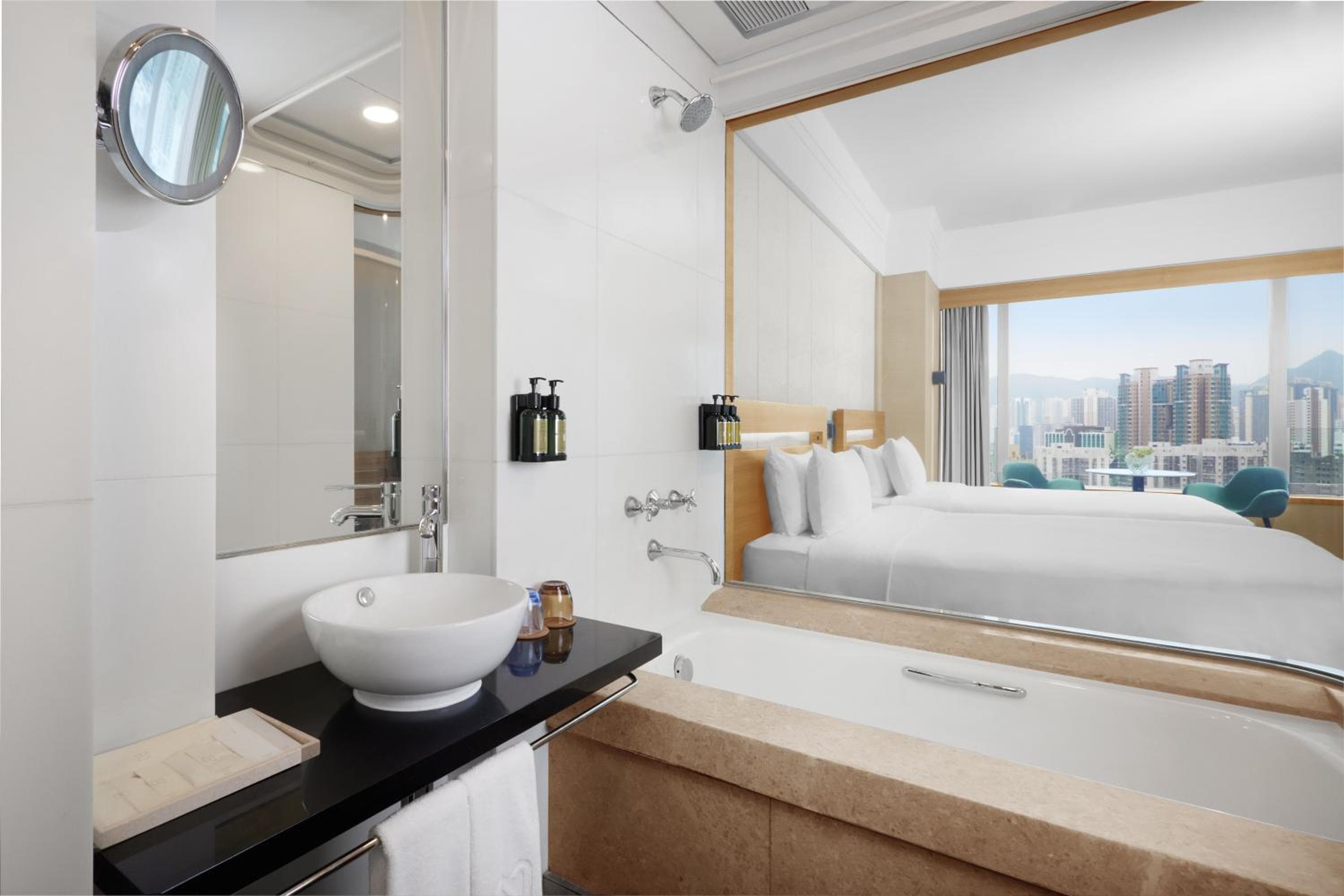 Nina Hotel Tsuen Wan West photo 3