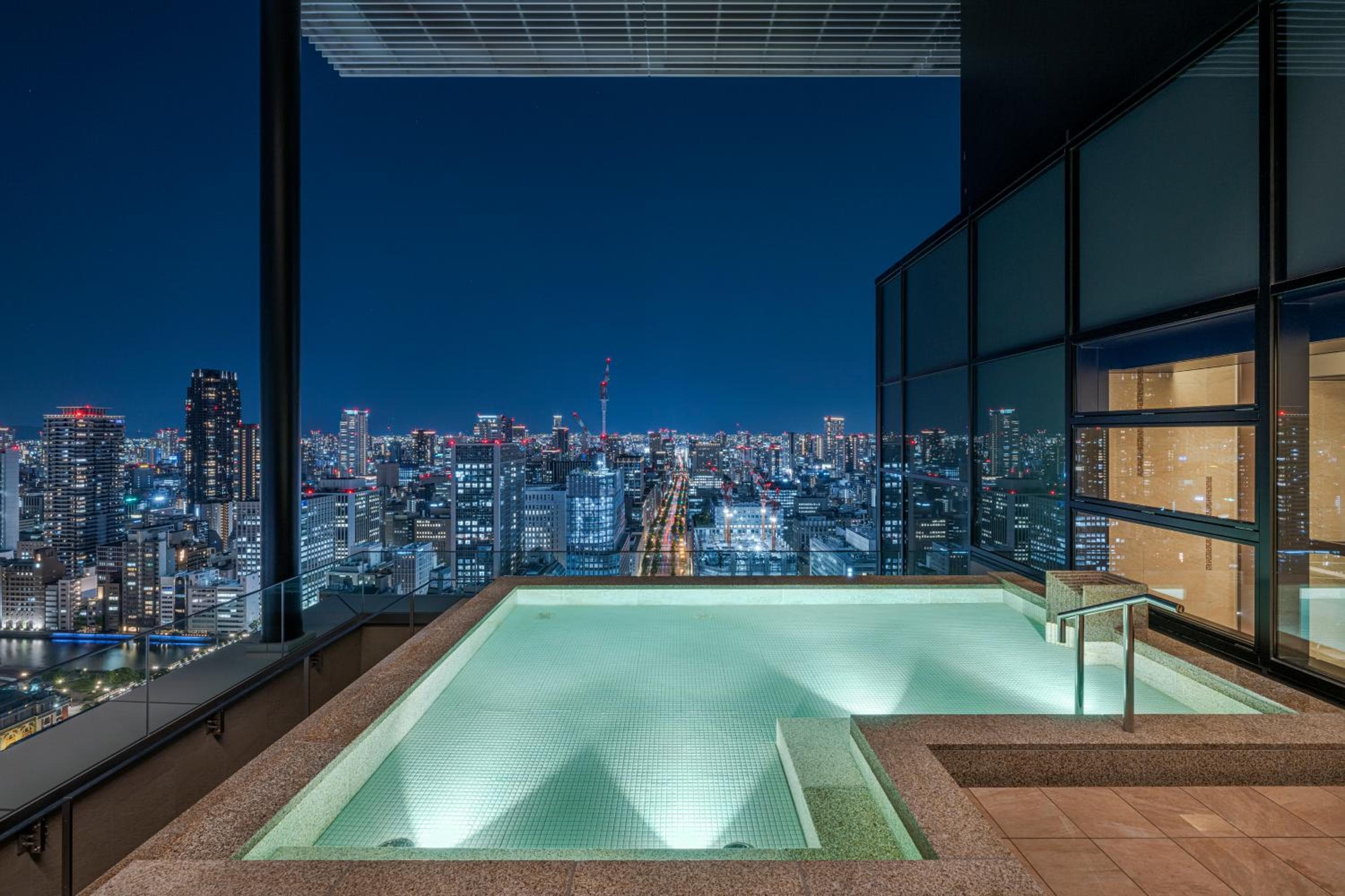 Candeo Hotels Osaka The Tower photo 2