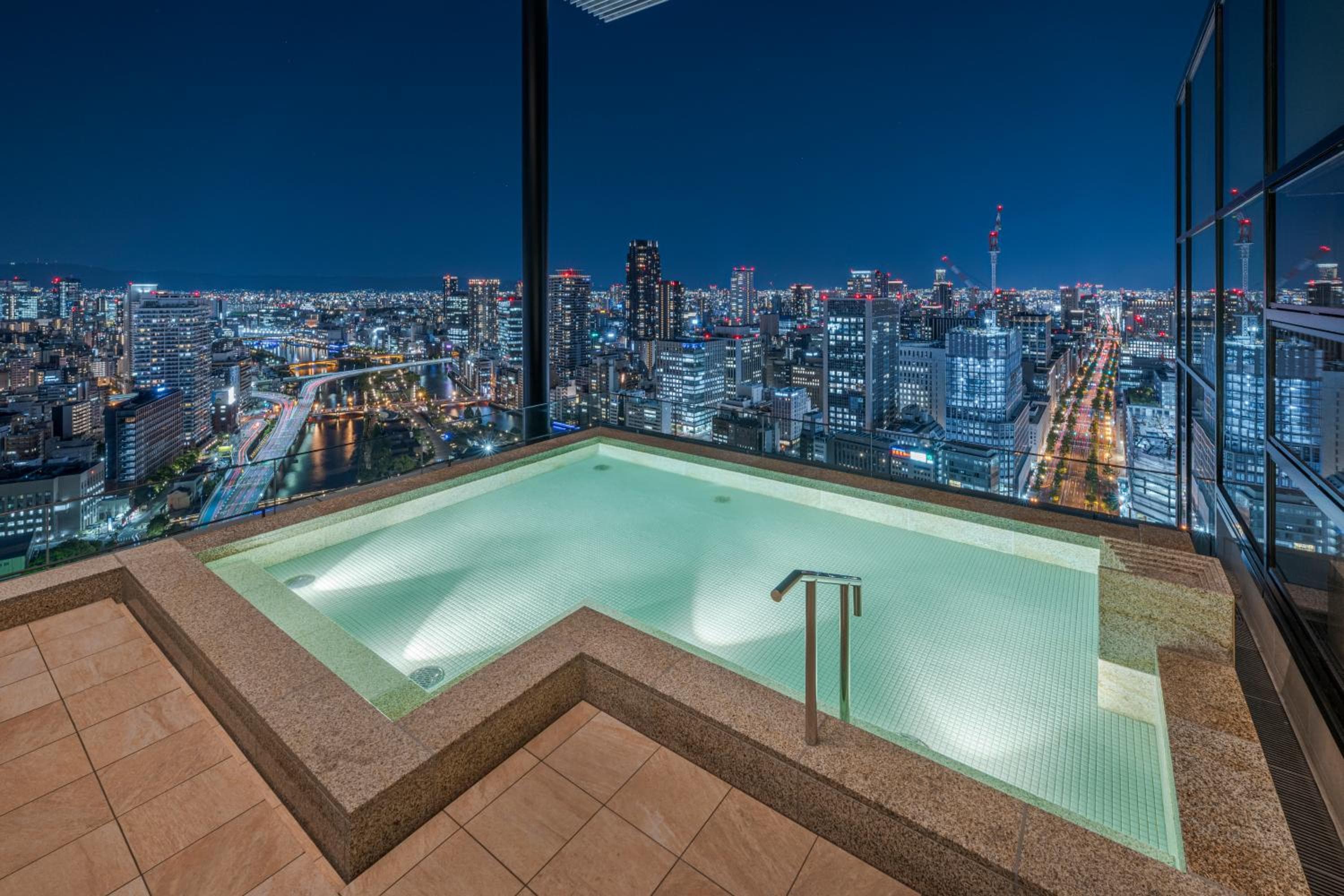 Candeo Hotels Osaka The Tower photo 3