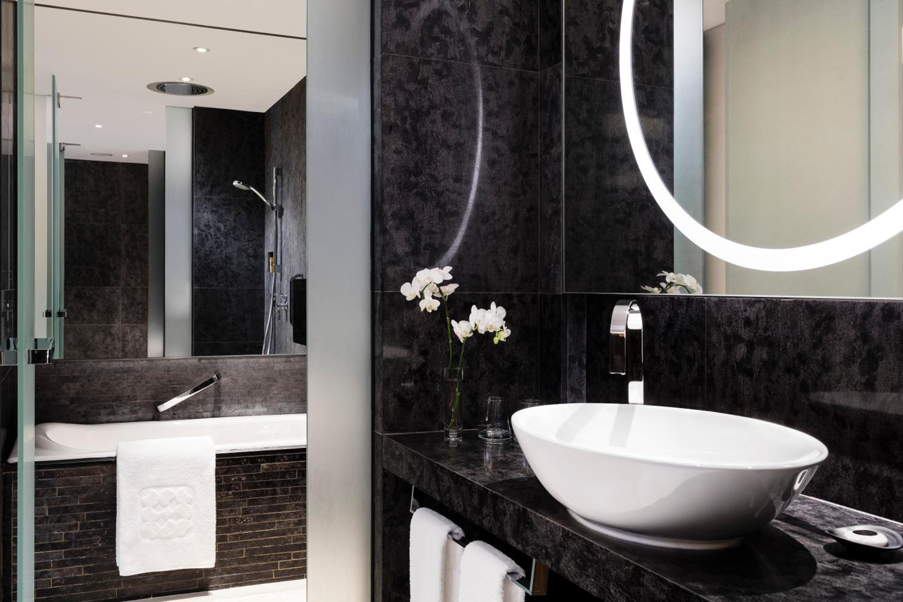 Hotel ICON photo 2