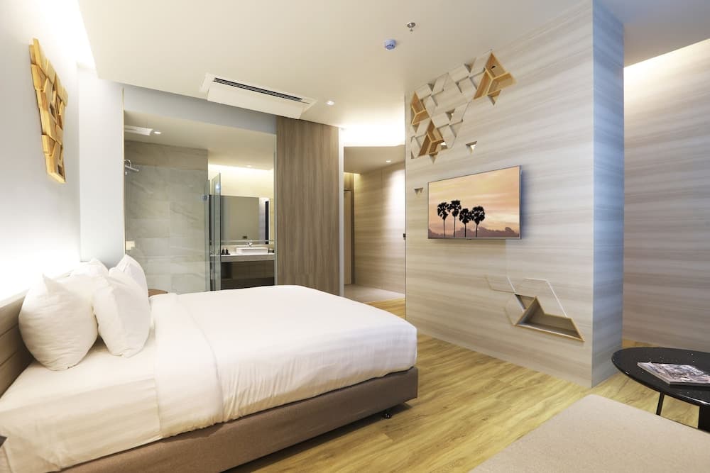 The Signature Hotel Airport photo 5