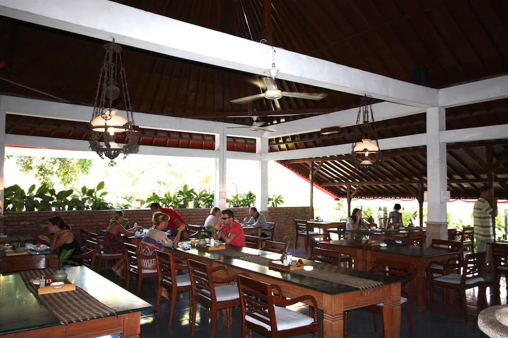Bumi Ayu Bungalows photo 2