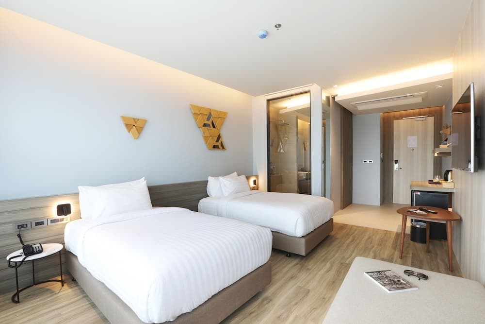 The Signature Hotel Airport photo 3