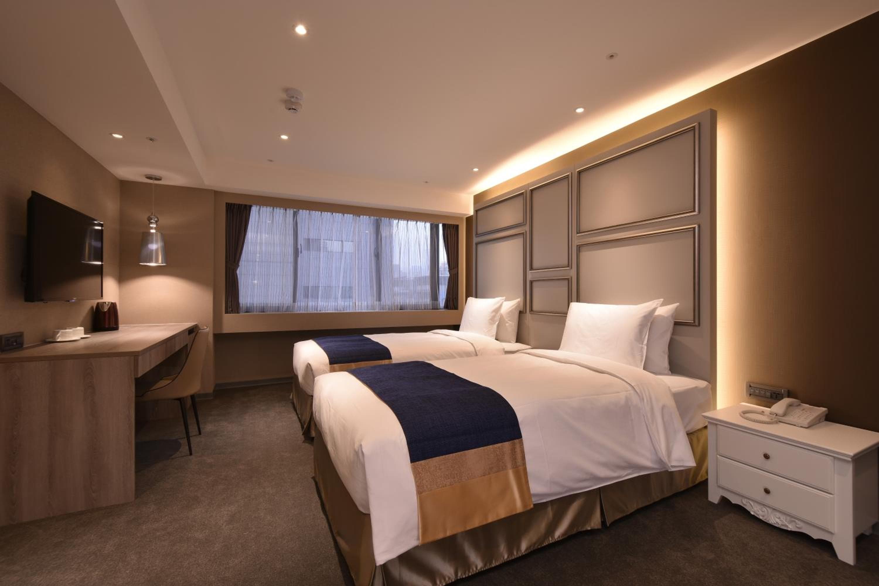 Classic Twin Room
