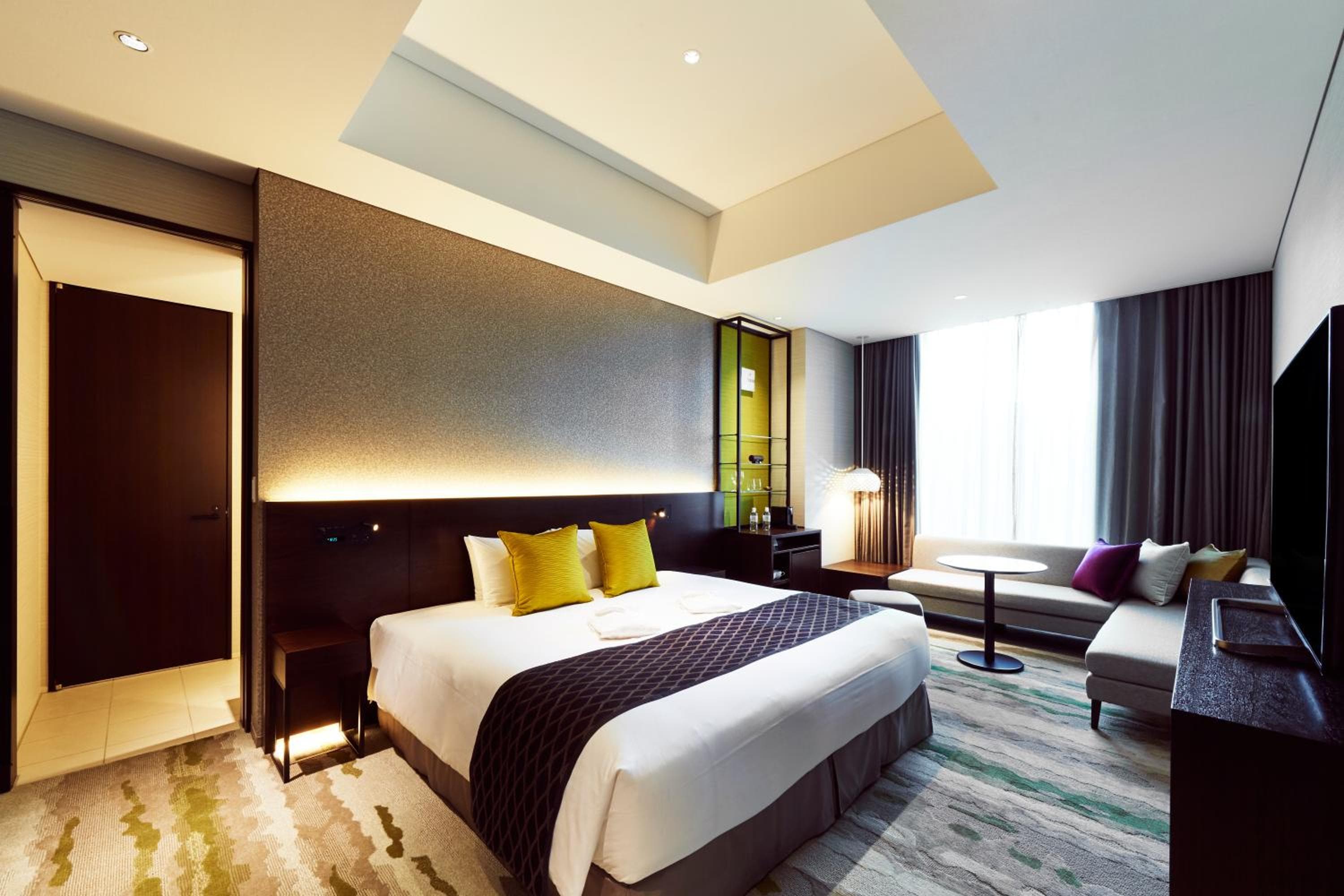 Deluxe King Room - Non-Smoking