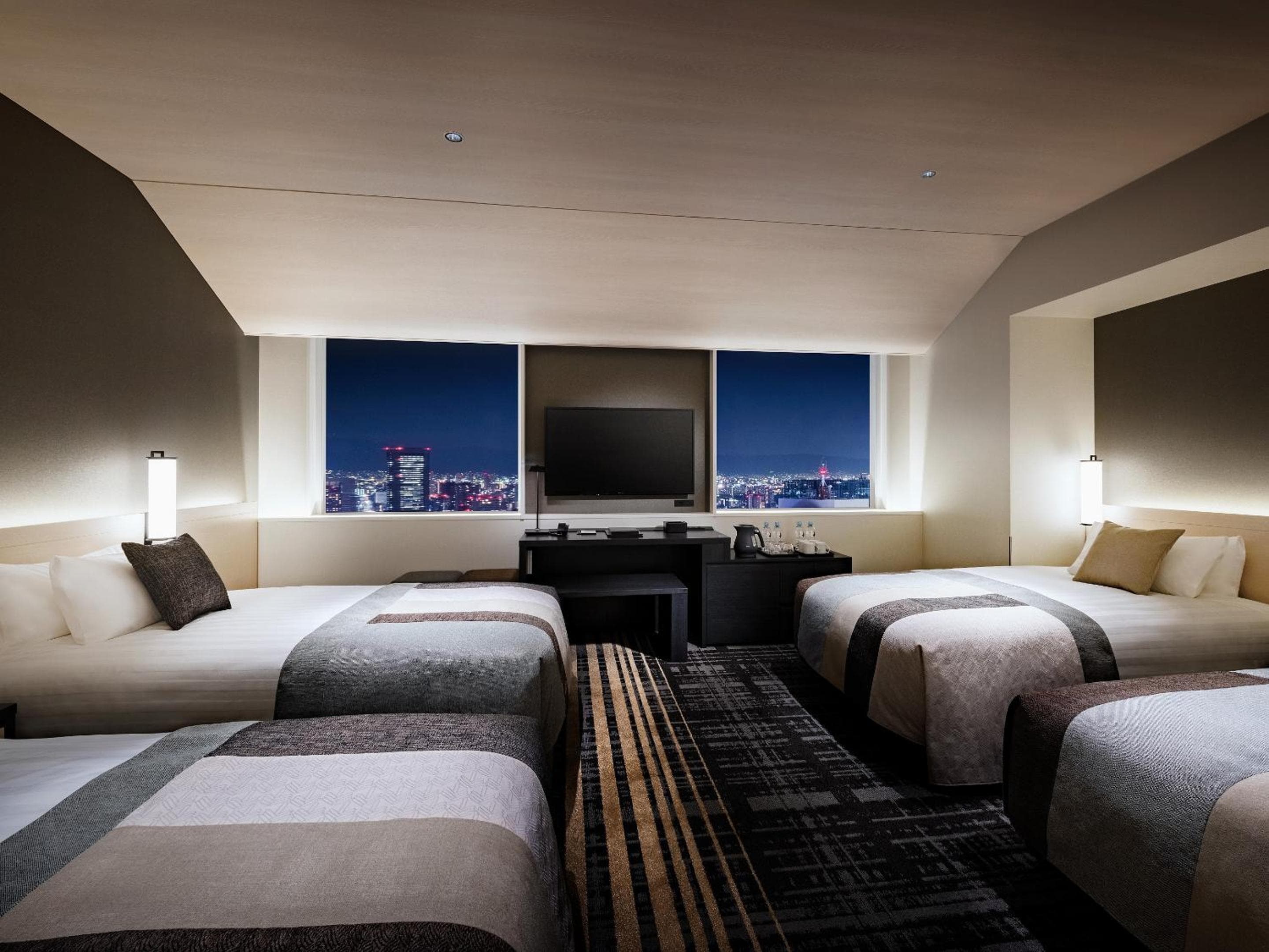 Quadruple Room (30th Floor and above) - Non-Smoking