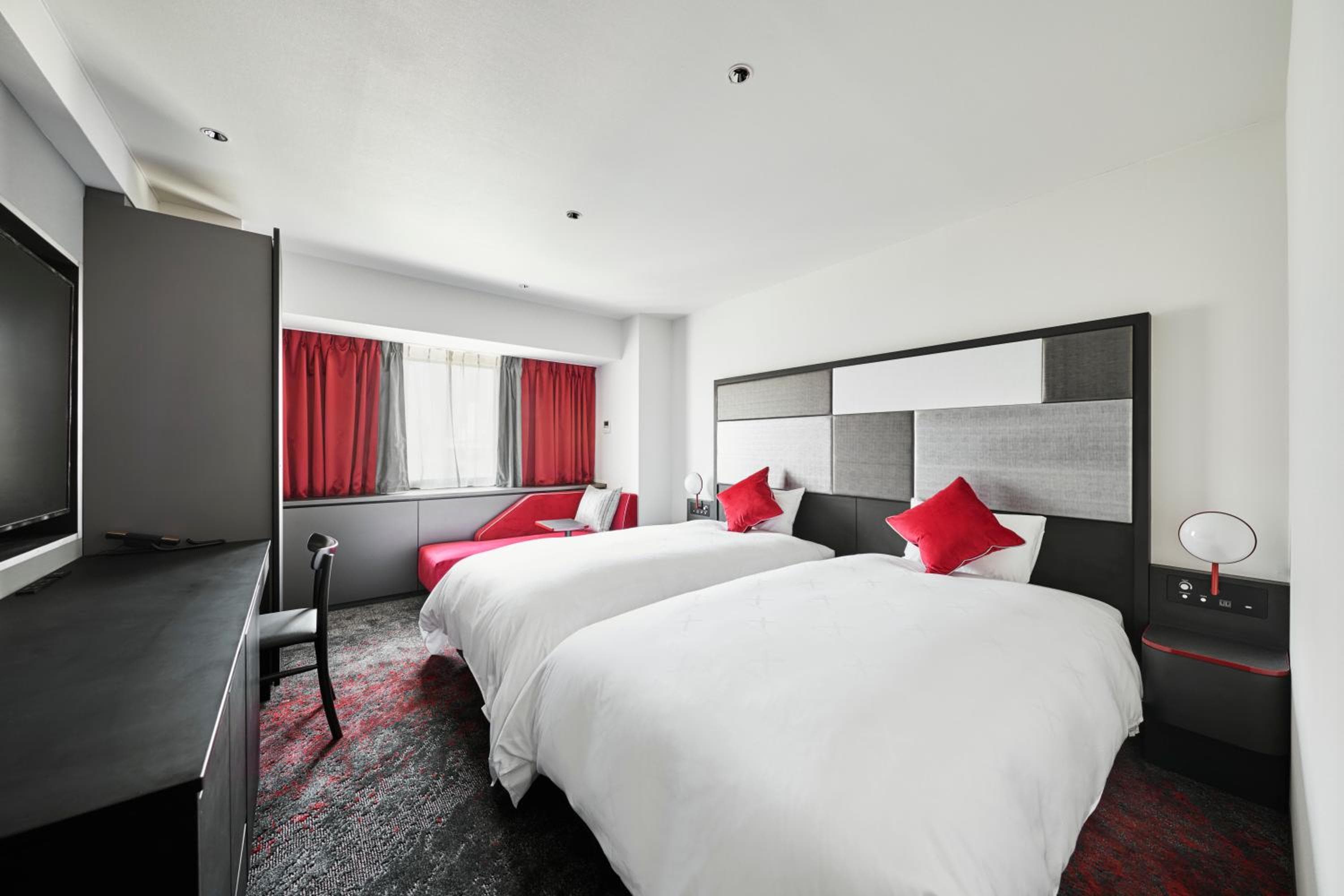 Standard Floor Twin Room - Non-Smoking