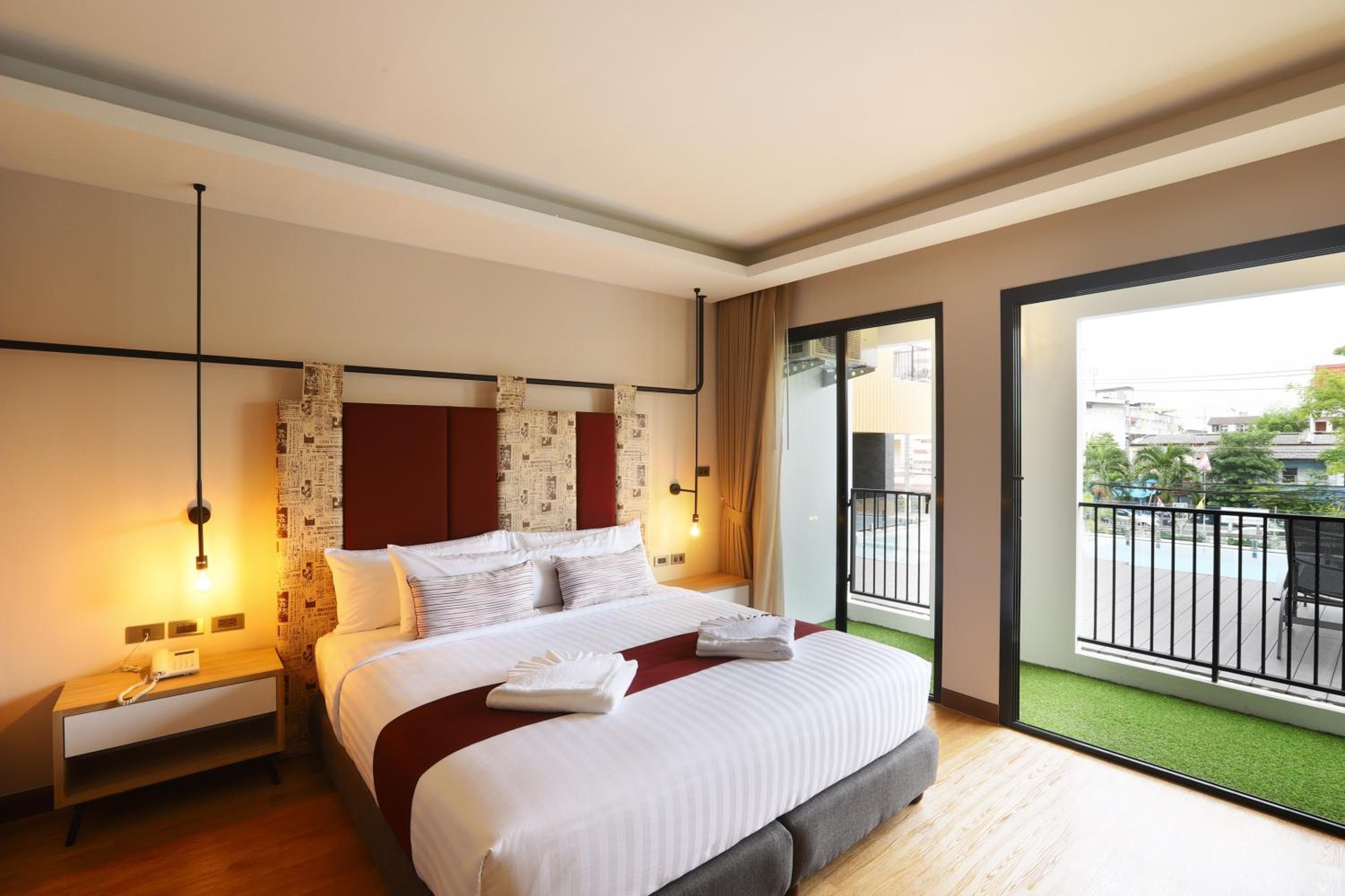 Deluxe Double Room with Bath
