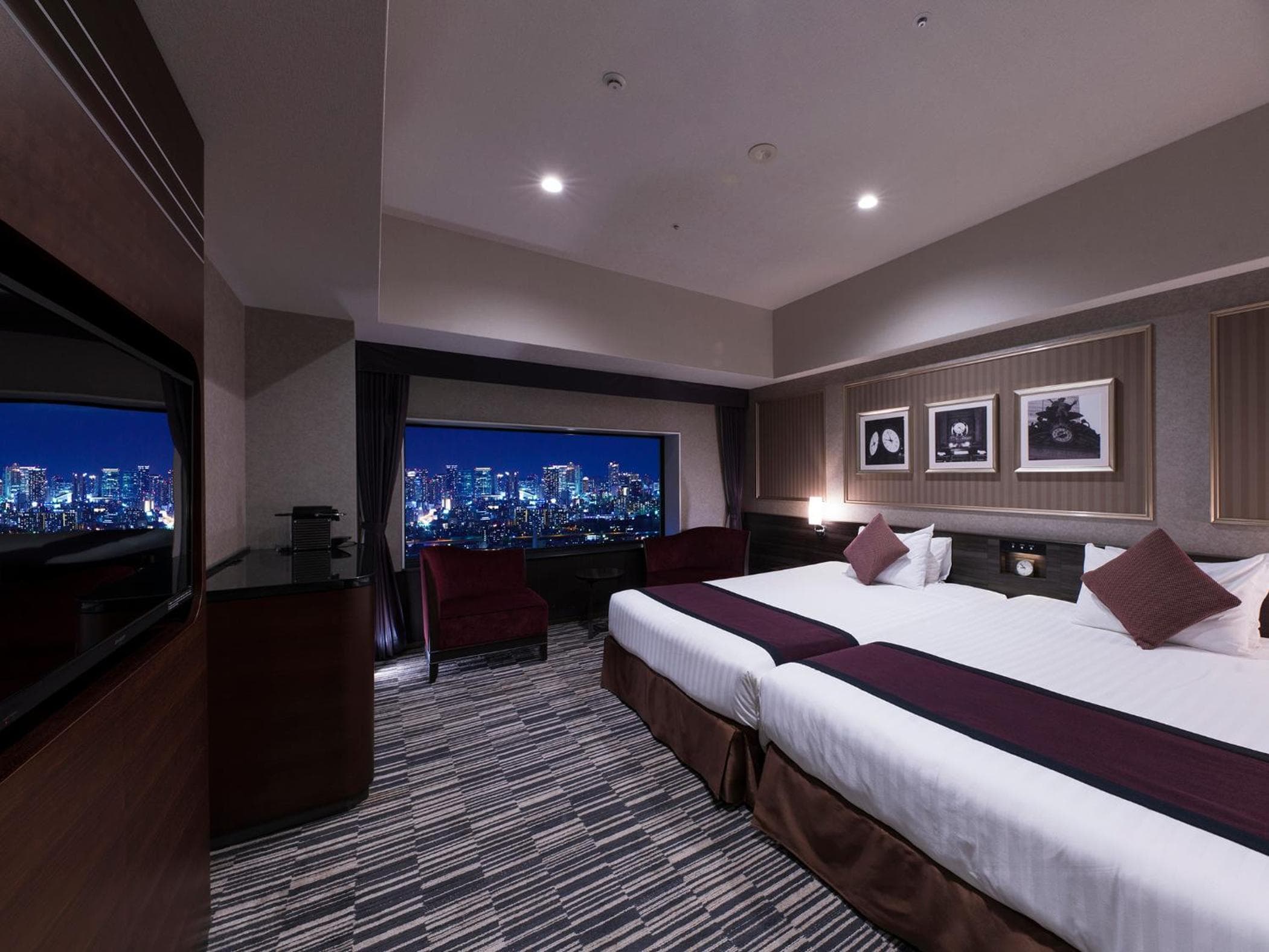 Luxury Floor City View Twin Room