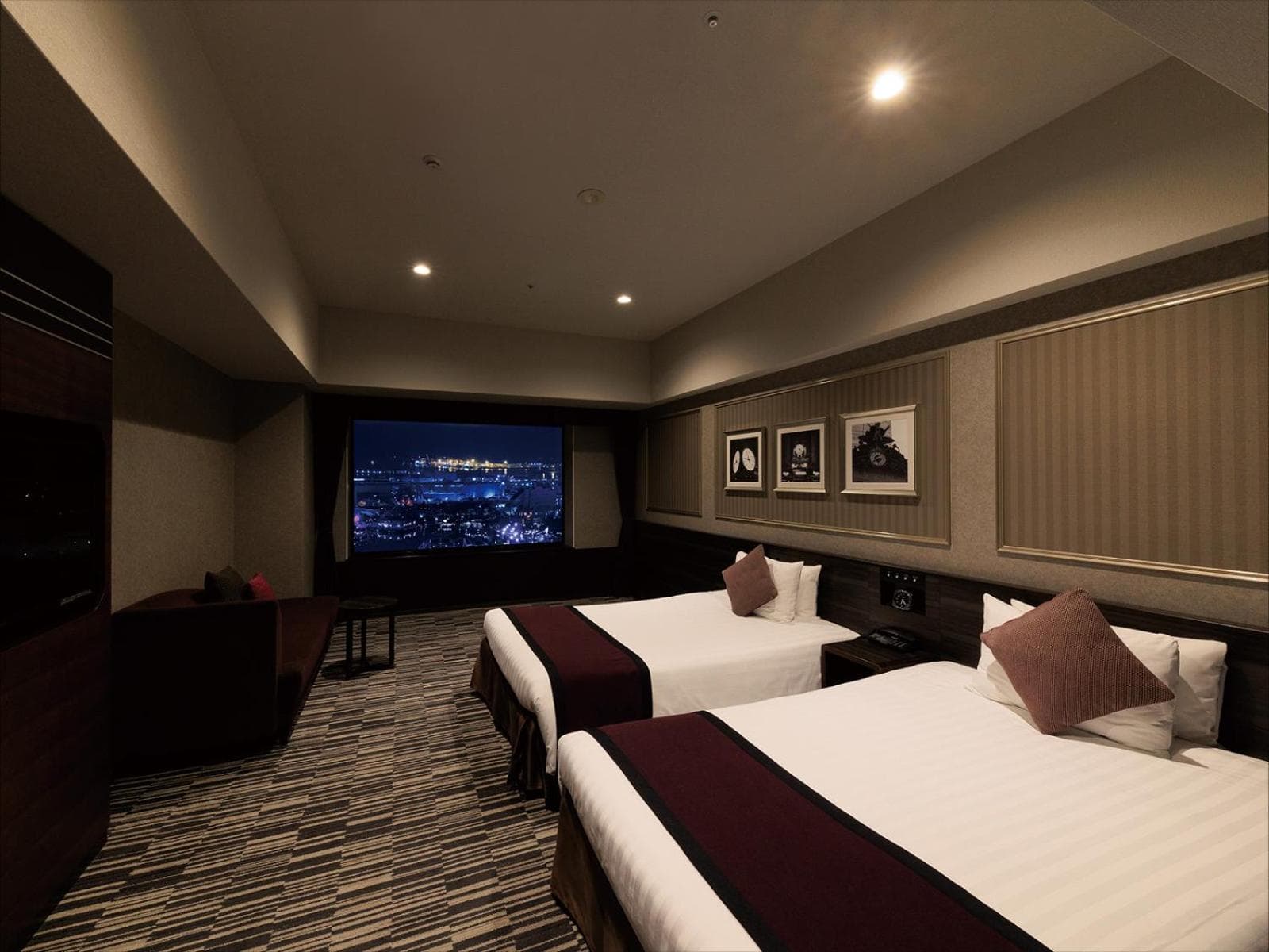 Luxury Room with Park View