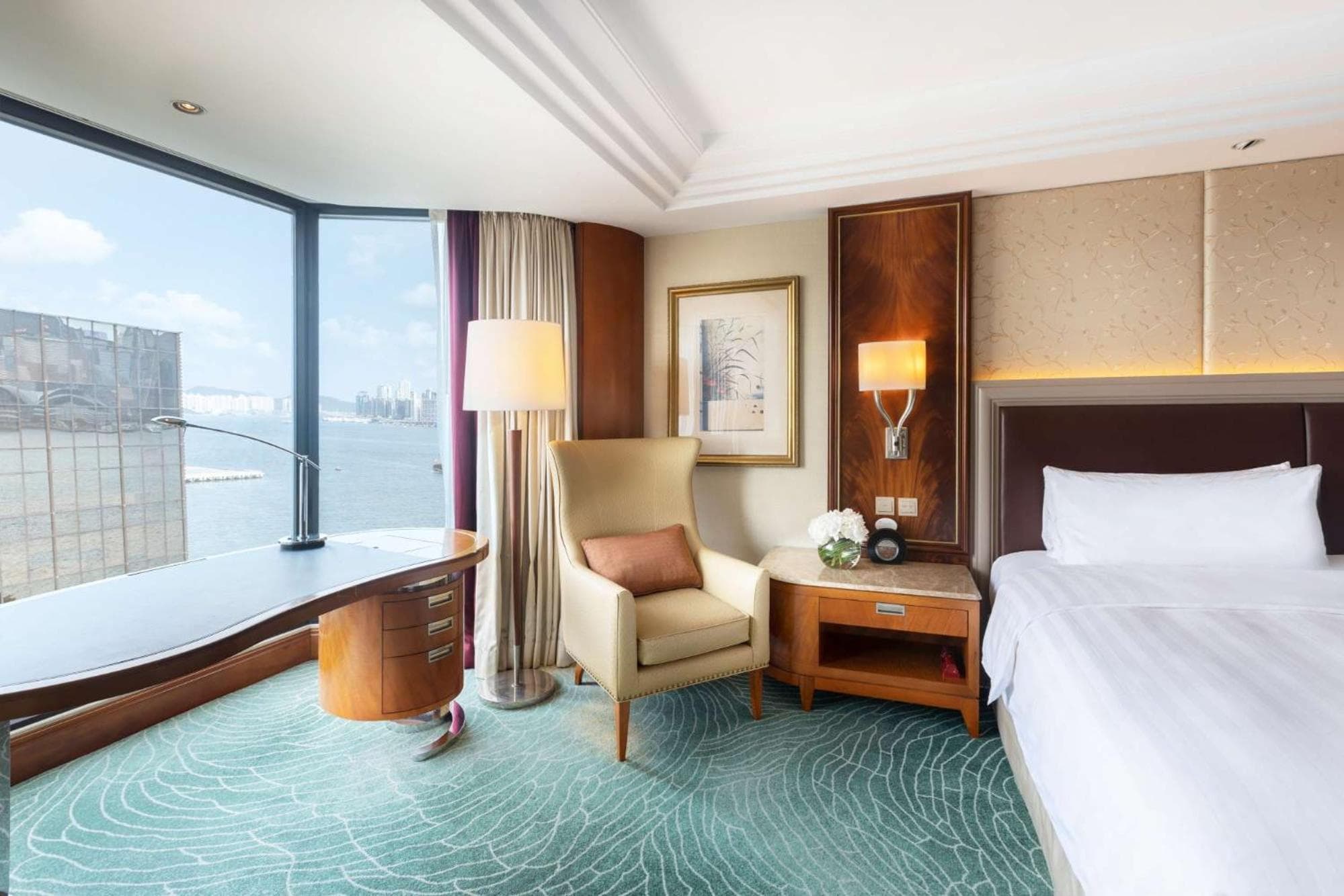 Horizon Club Side Harbor View King Room with Horizon Club Benefits