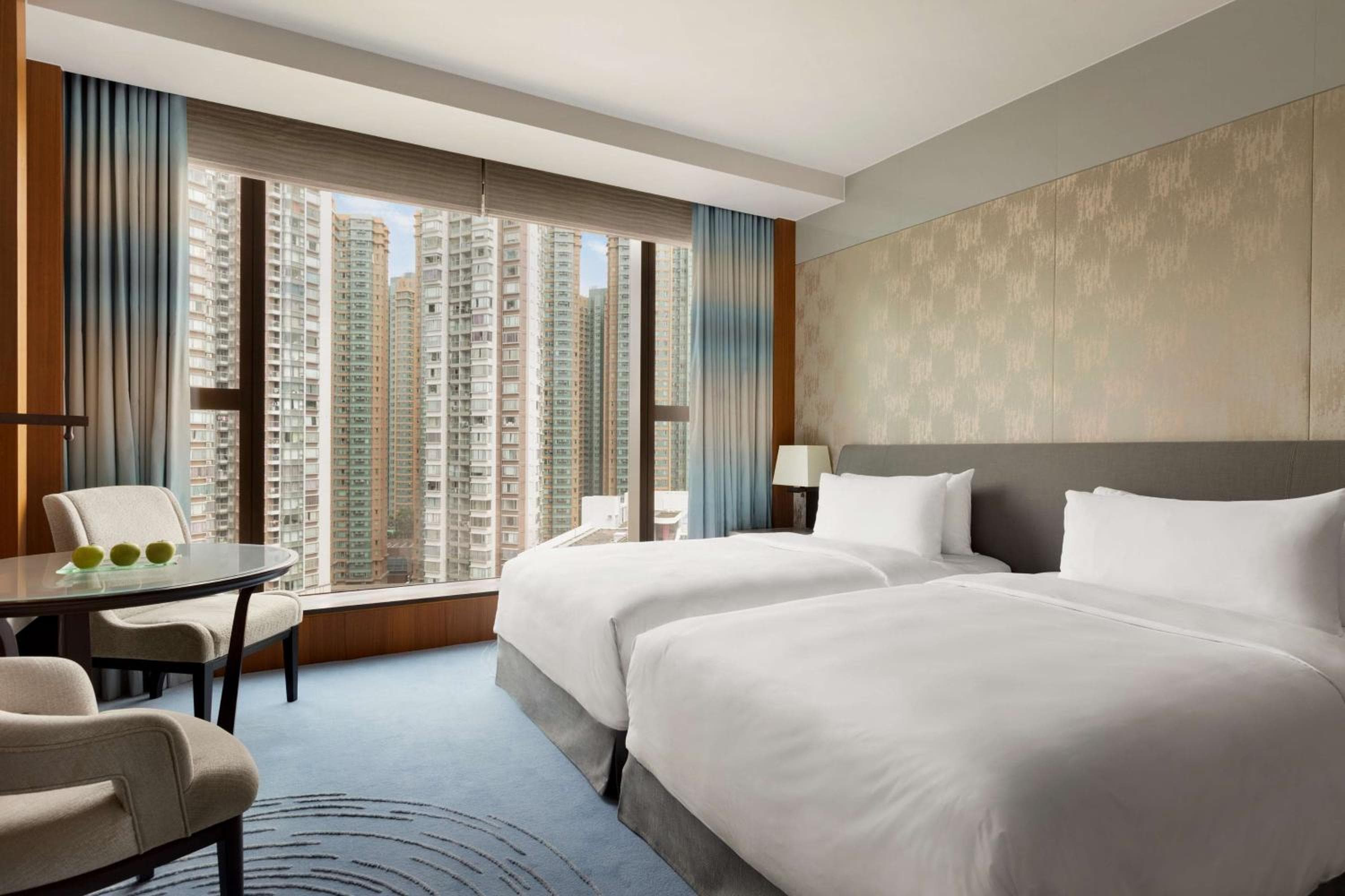 Club Twin Room with City View