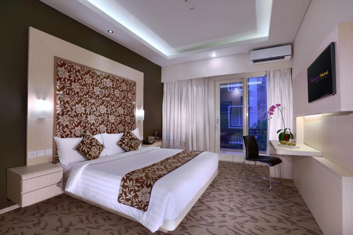 Deluxe Double or Twin Room with Pool View