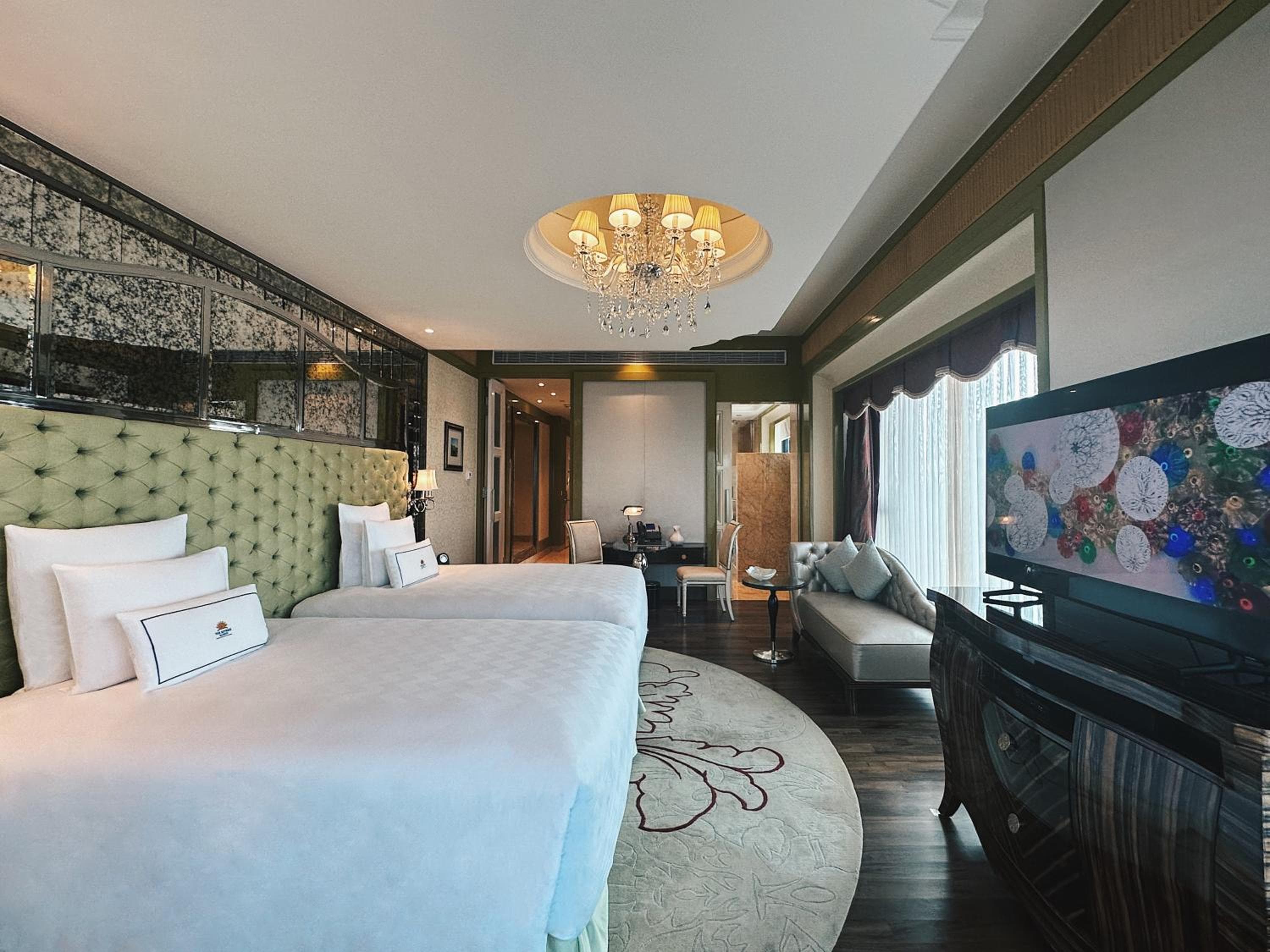Grand Deluxe Twin Room