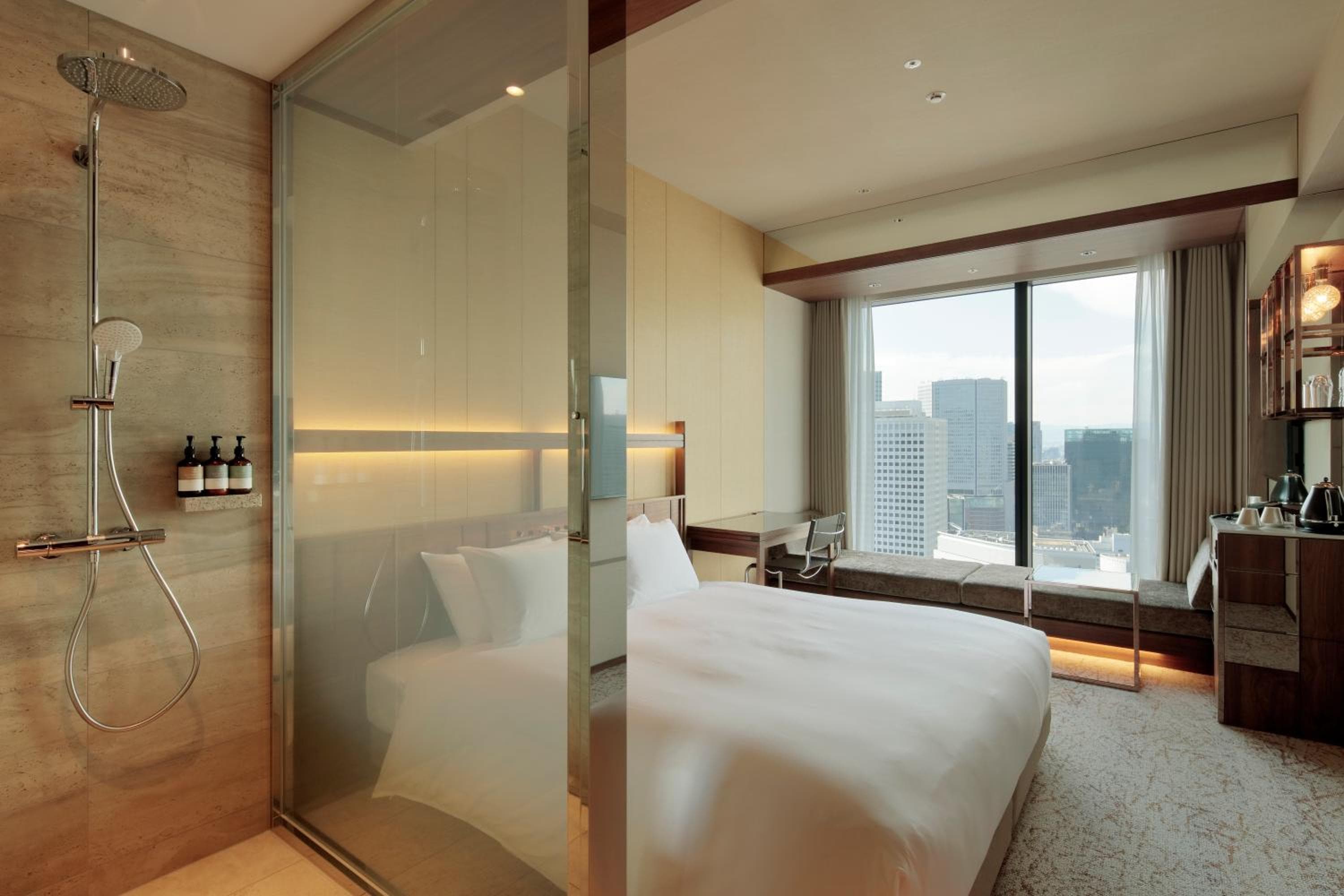 Deluxe King Room with Sofa Bed - Non-Smoking