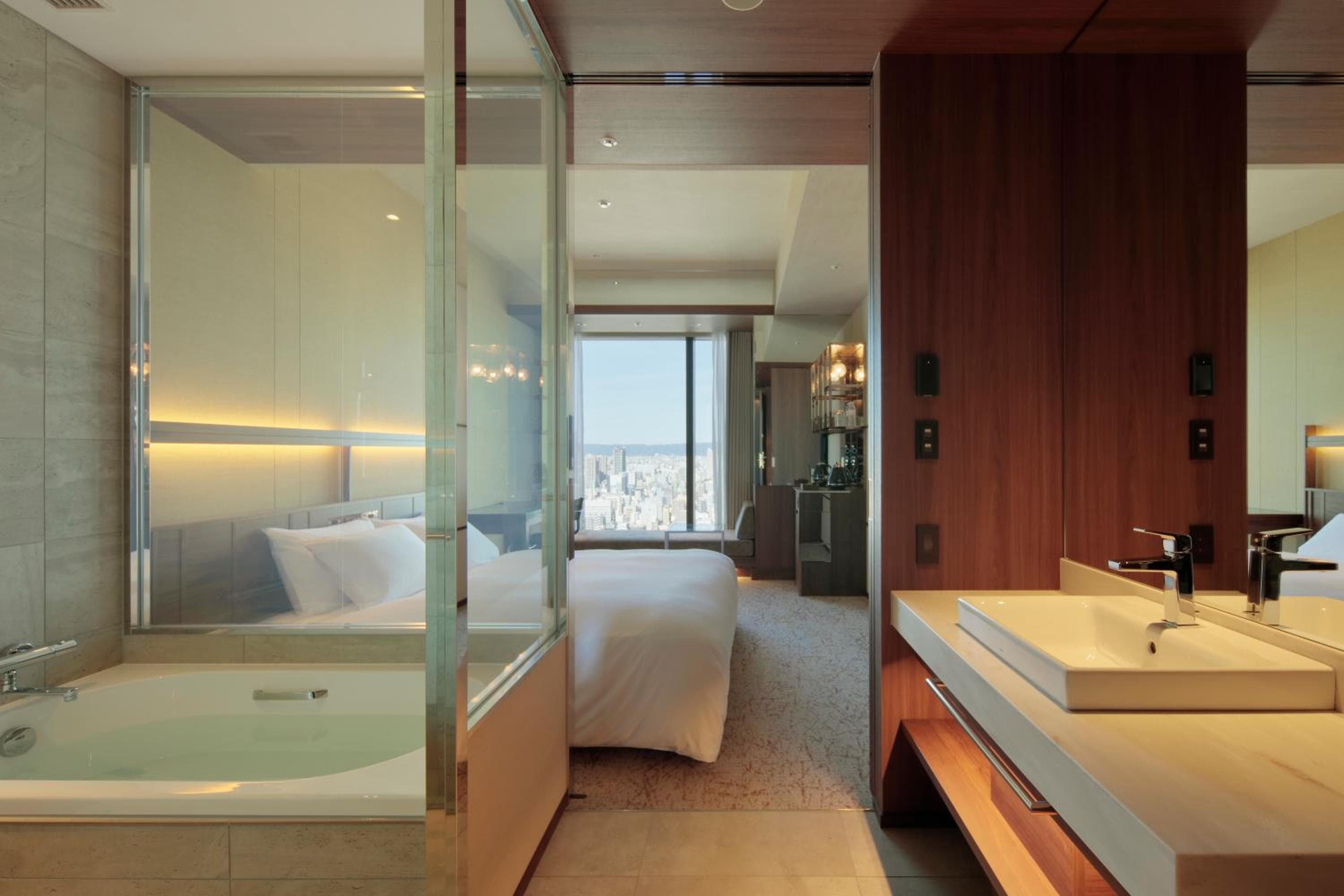 Executive King Room - Non-Smoking