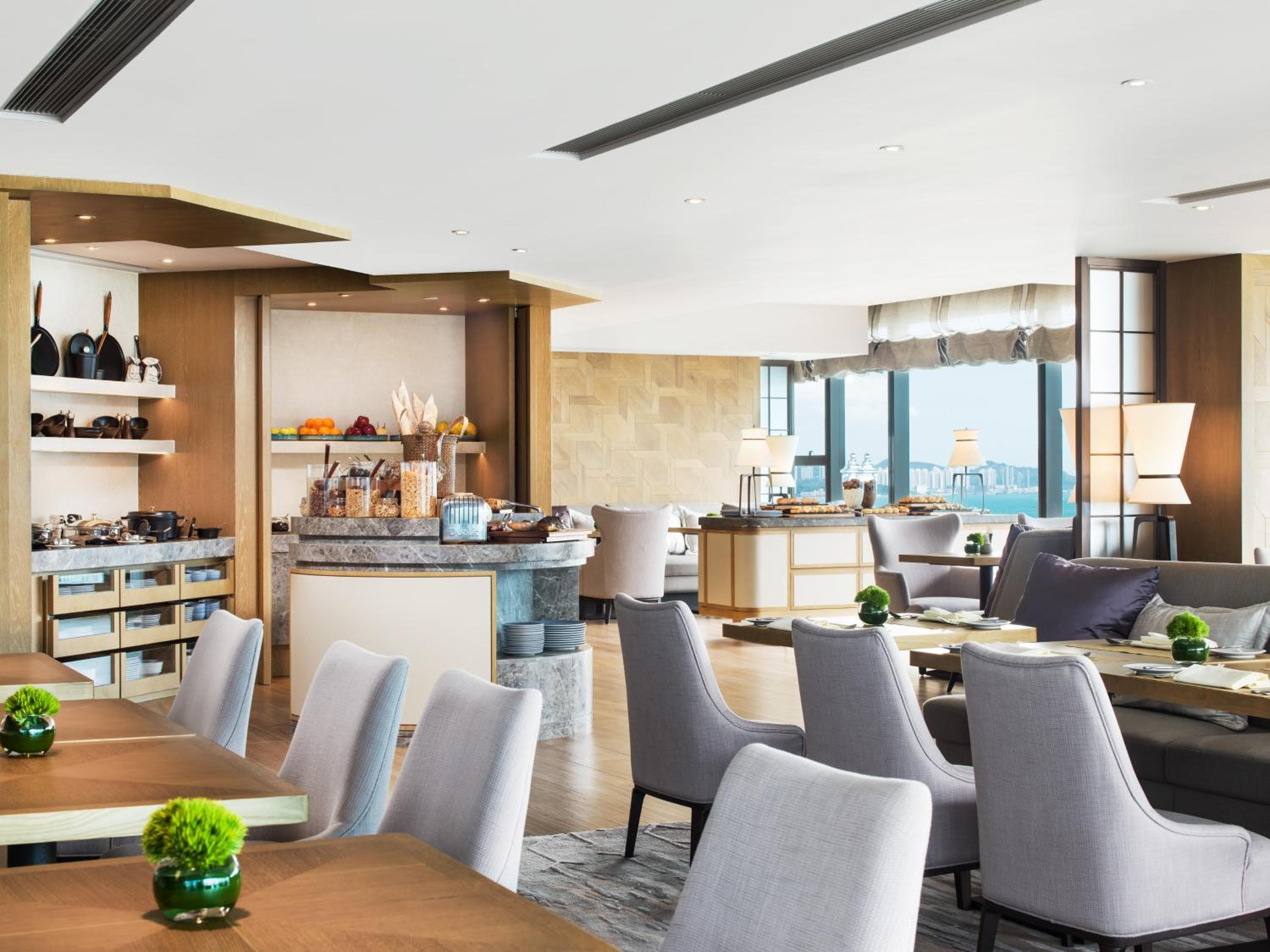 Club Premier KIng Room with Sea View