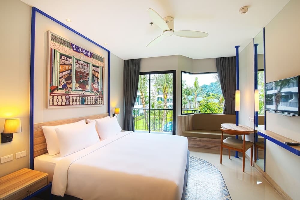 Superior Double or Twin Room, Pool View