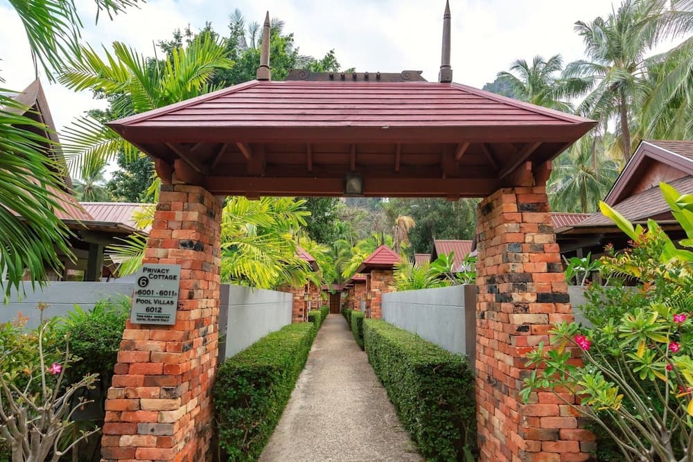 PRIVACY COTTAGE