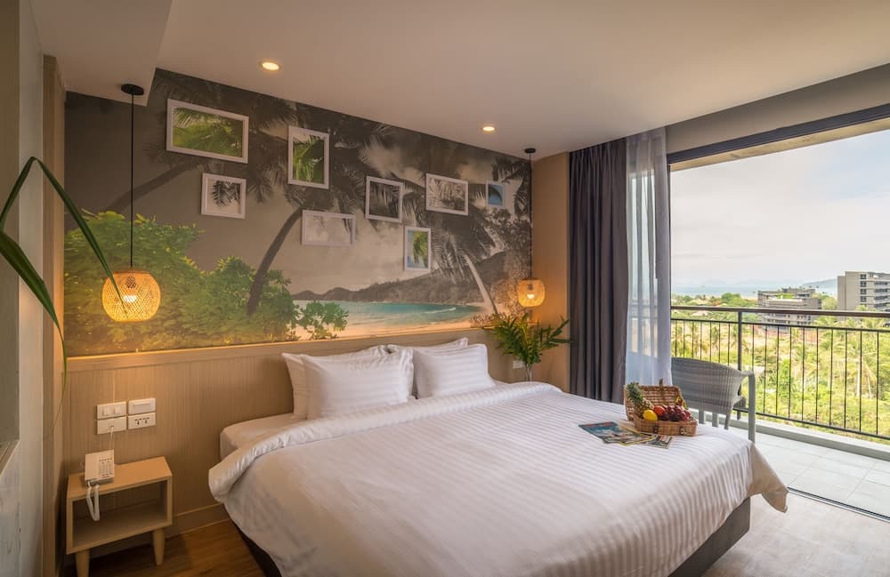 Double or Twin Deluxe Sea View Room