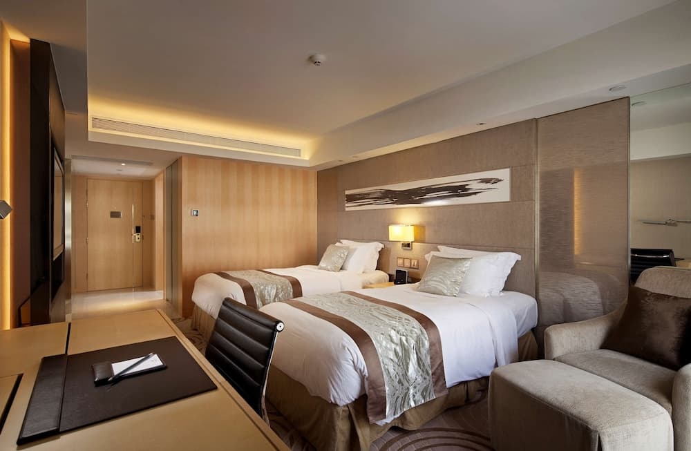 Premier Room