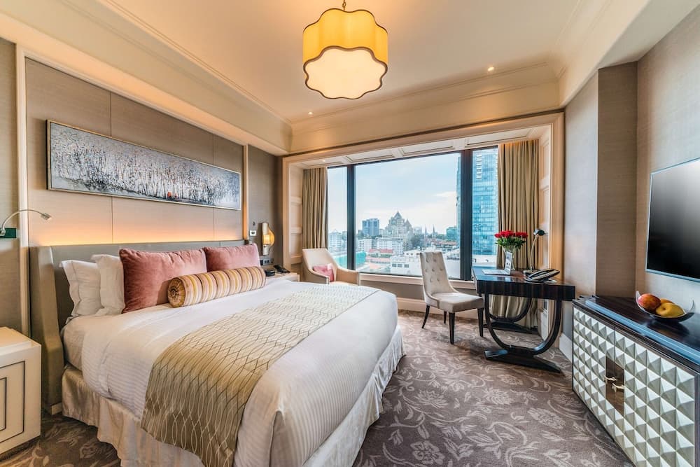 Opera King Room