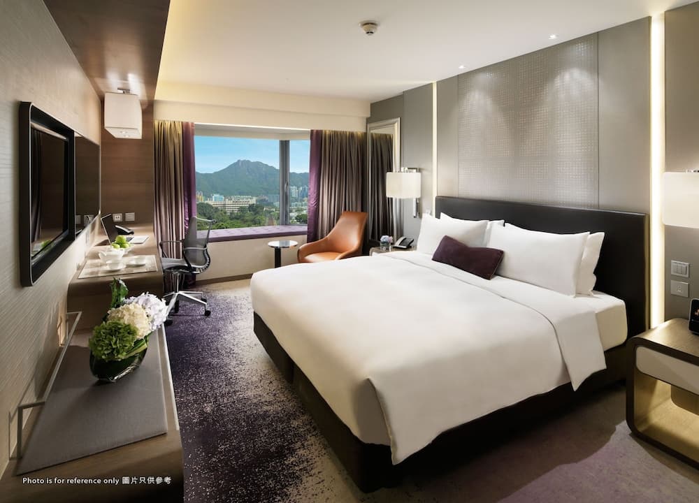 Plaza Deluxe Room