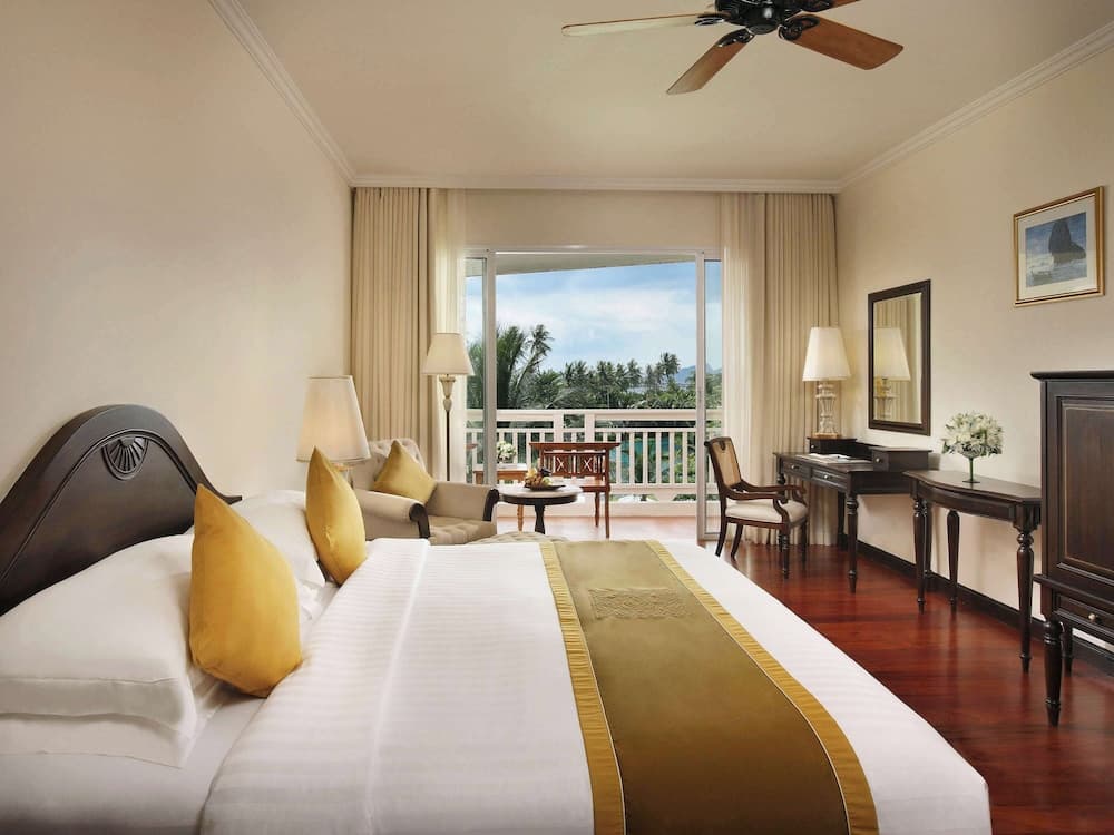 Luxury Room, 1 King Bed (Pool and Garden View)